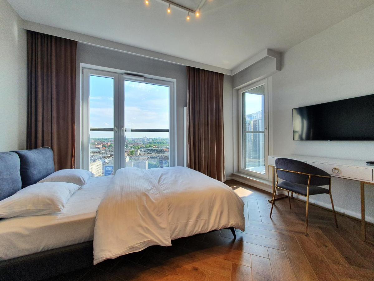 15 Pietro Sokolska 30 Towers Apartments - New - Lux - Parking - Sauna - Gym- And The Best View In Katowice Buitenkant foto