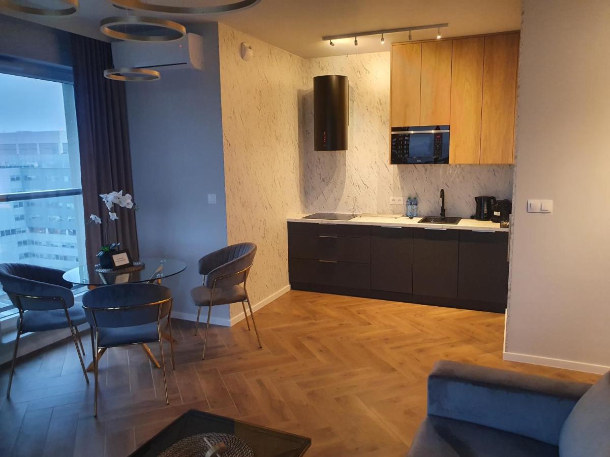 15 Pietro Sokolska 30 Towers Apartments - New - Lux - Parking - Sauna - Gym- And The Best View In Katowice Buitenkant foto