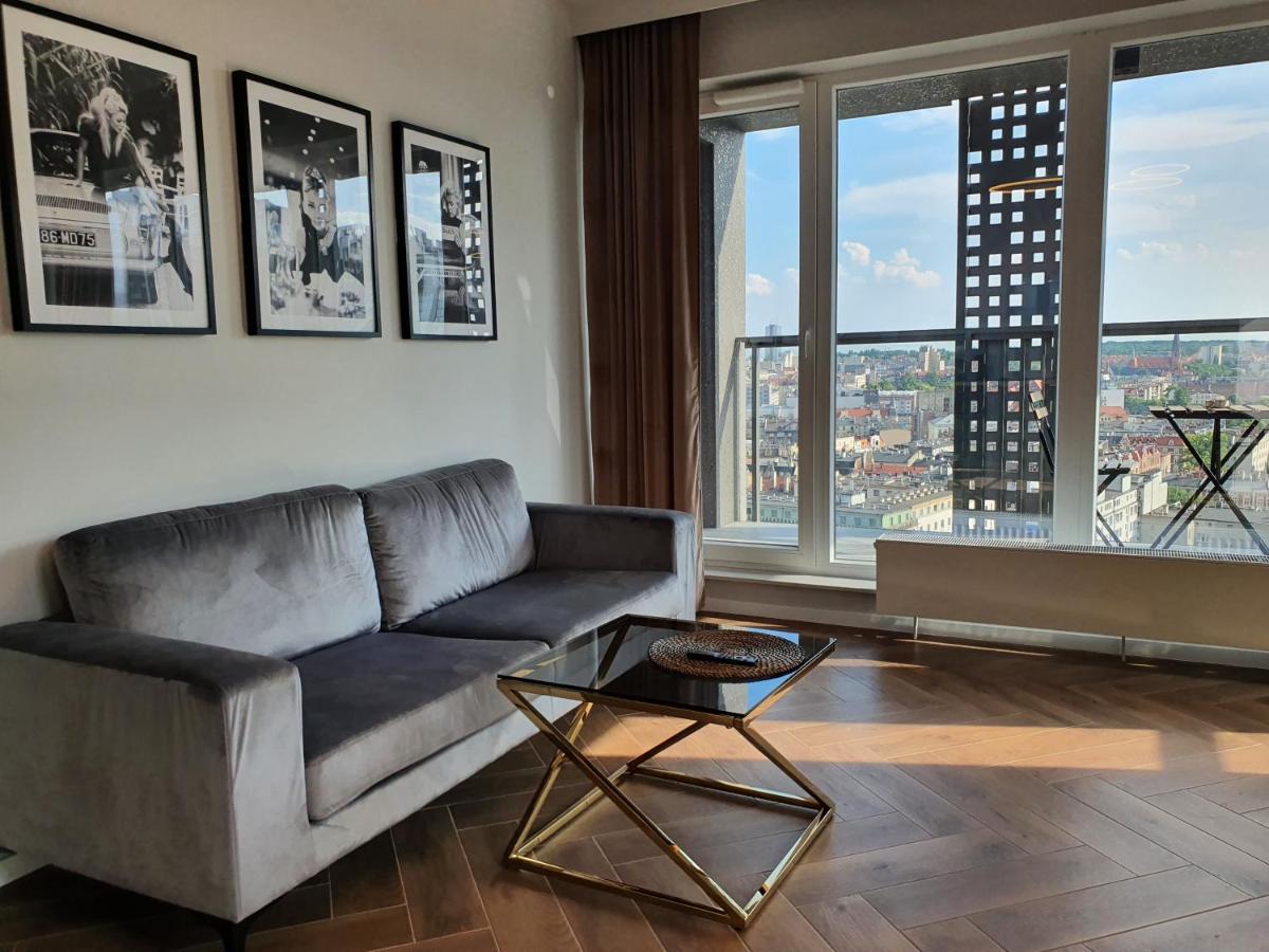 15 Pietro Sokolska 30 Towers Apartments - New - Lux - Parking - Sauna - Gym- And The Best View In Katowice Buitenkant foto