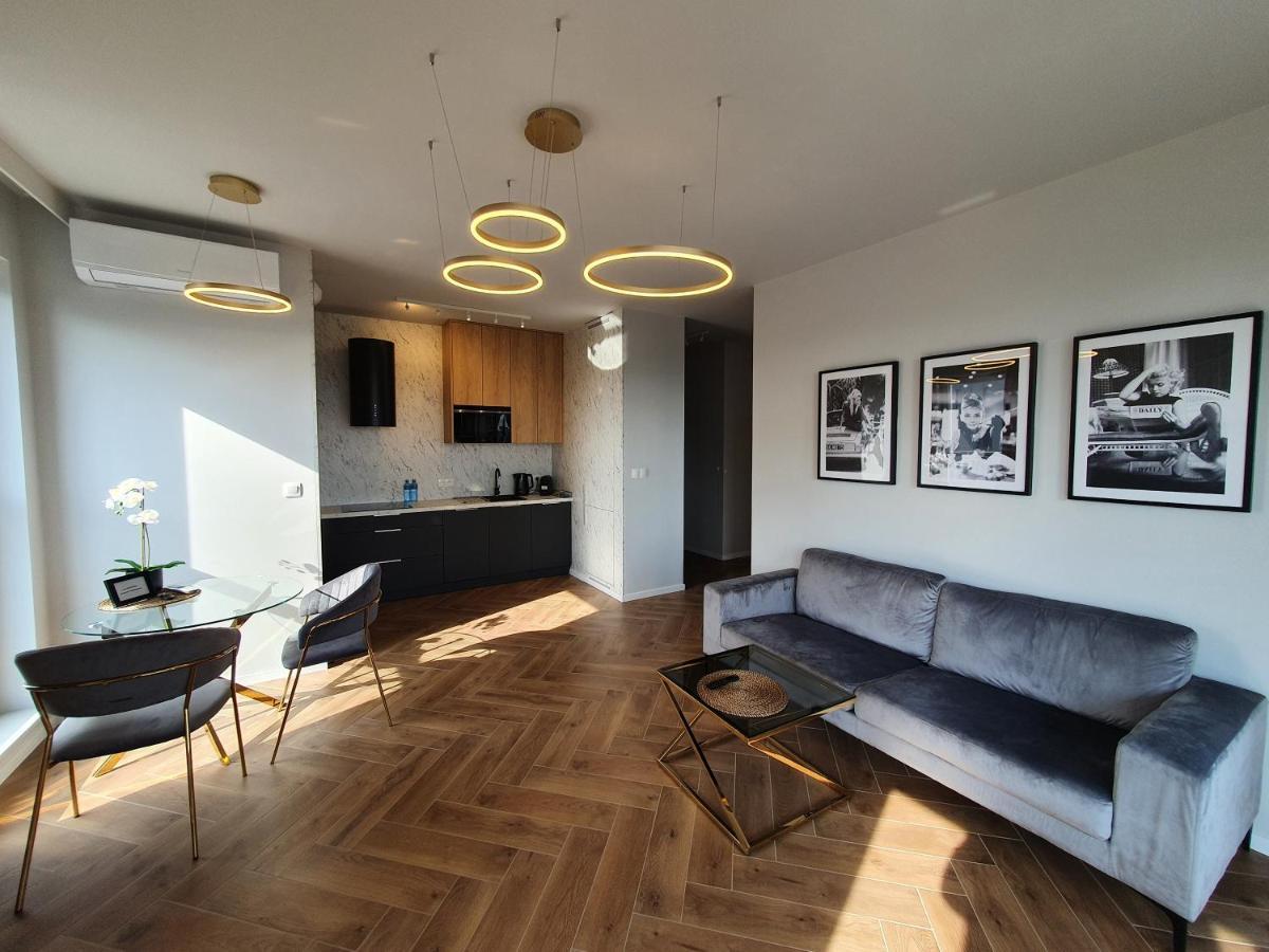15 Pietro Sokolska 30 Towers Apartments - New - Lux - Parking - Sauna - Gym- And The Best View In Katowice Buitenkant foto