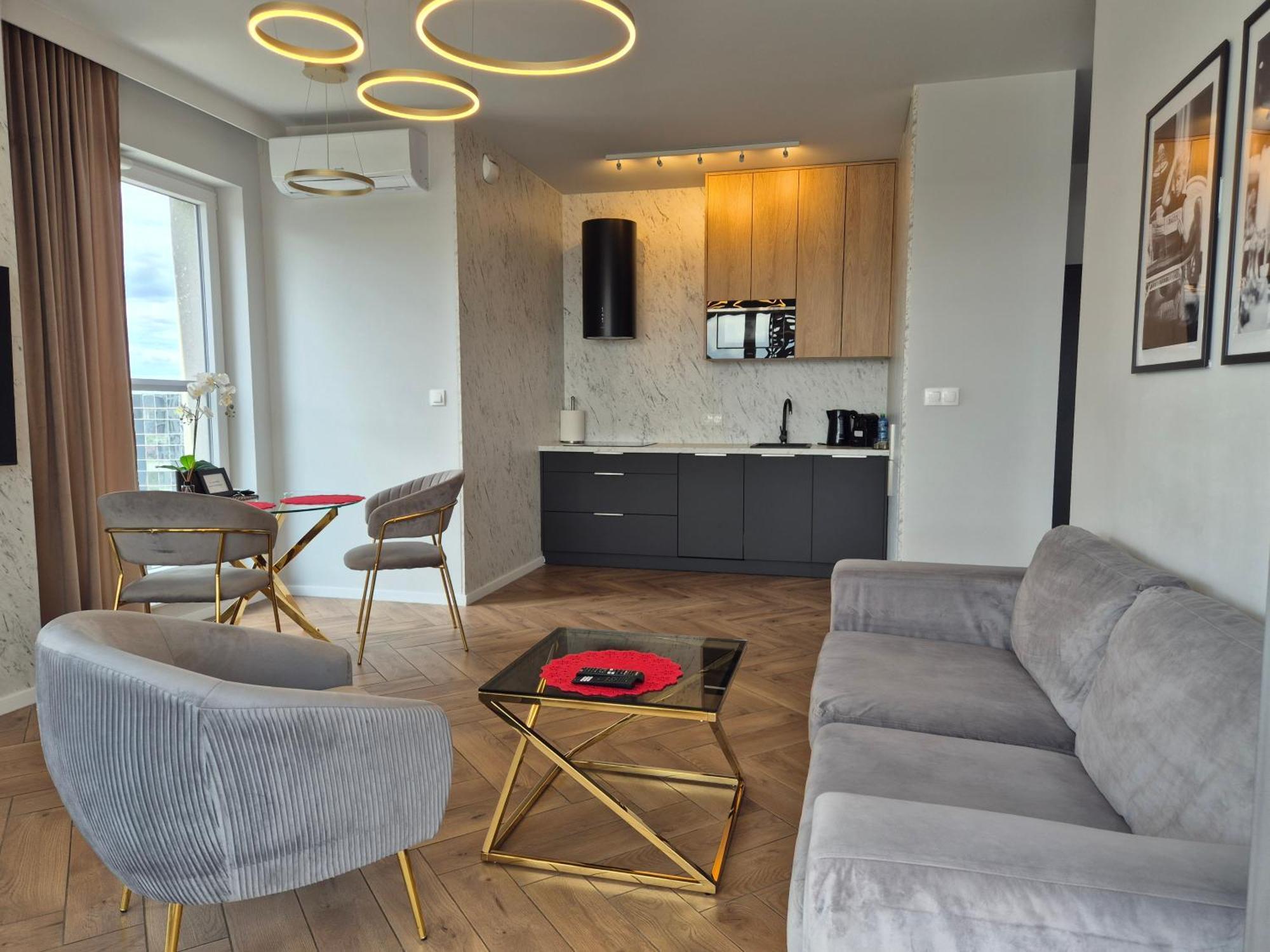 15 Pietro Sokolska 30 Towers Apartments - New - Lux - Parking - Sauna - Gym- And The Best View In Katowice Buitenkant foto