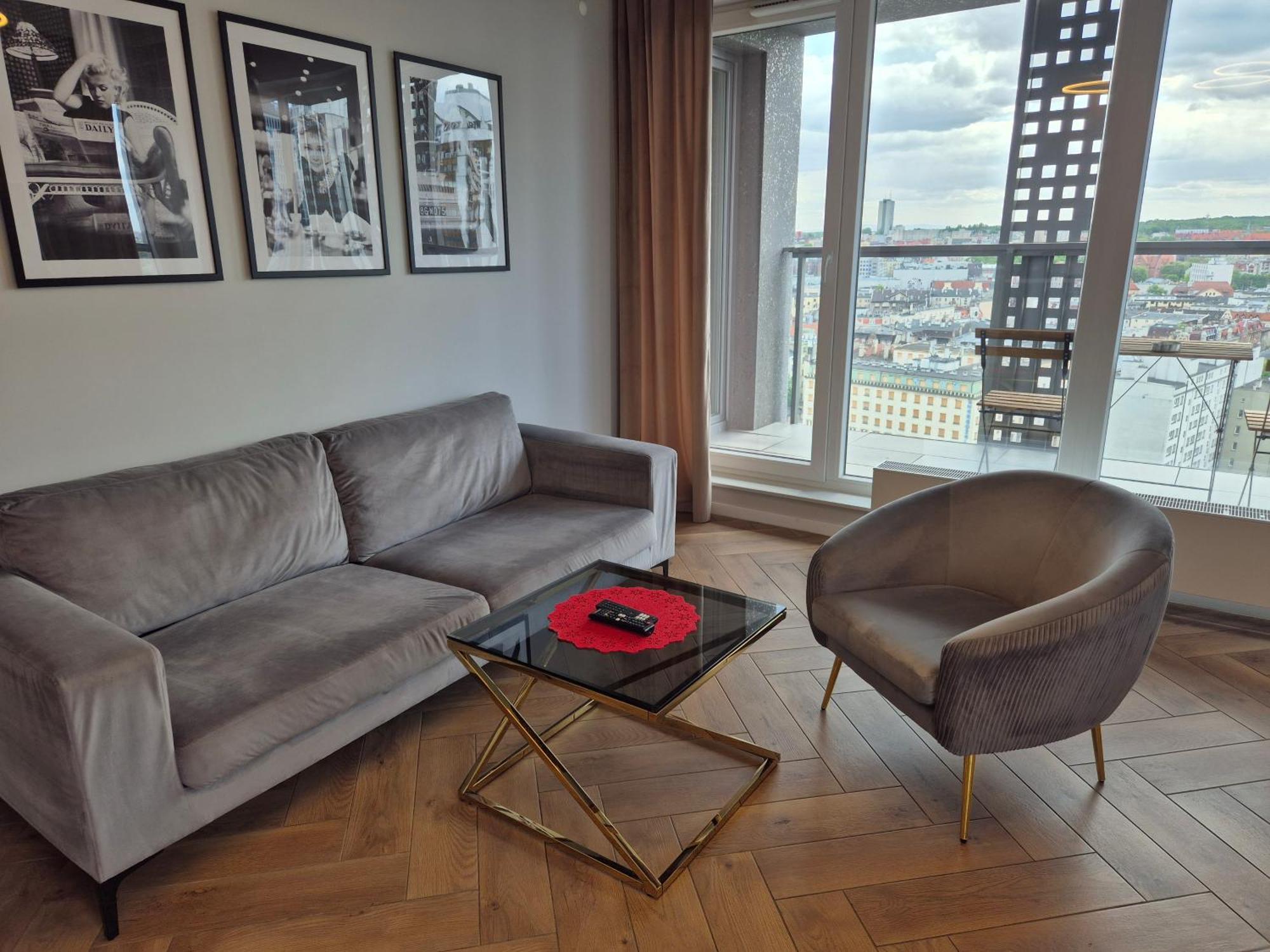 15 Pietro Sokolska 30 Towers Apartments - New - Lux - Parking - Sauna - Gym- And The Best View In Katowice Buitenkant foto